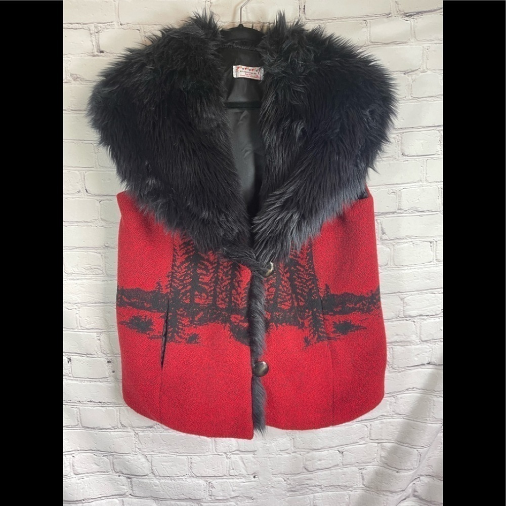 VTG faux fur trim vest